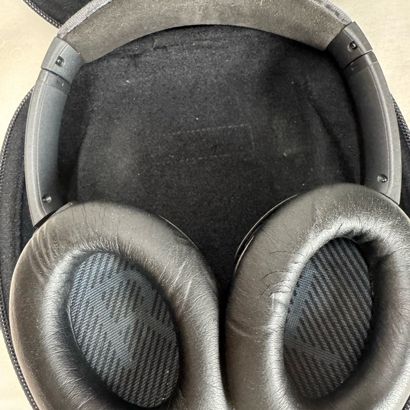 Bose Wireless Headphones Model BA2 - Picture 5 of 7